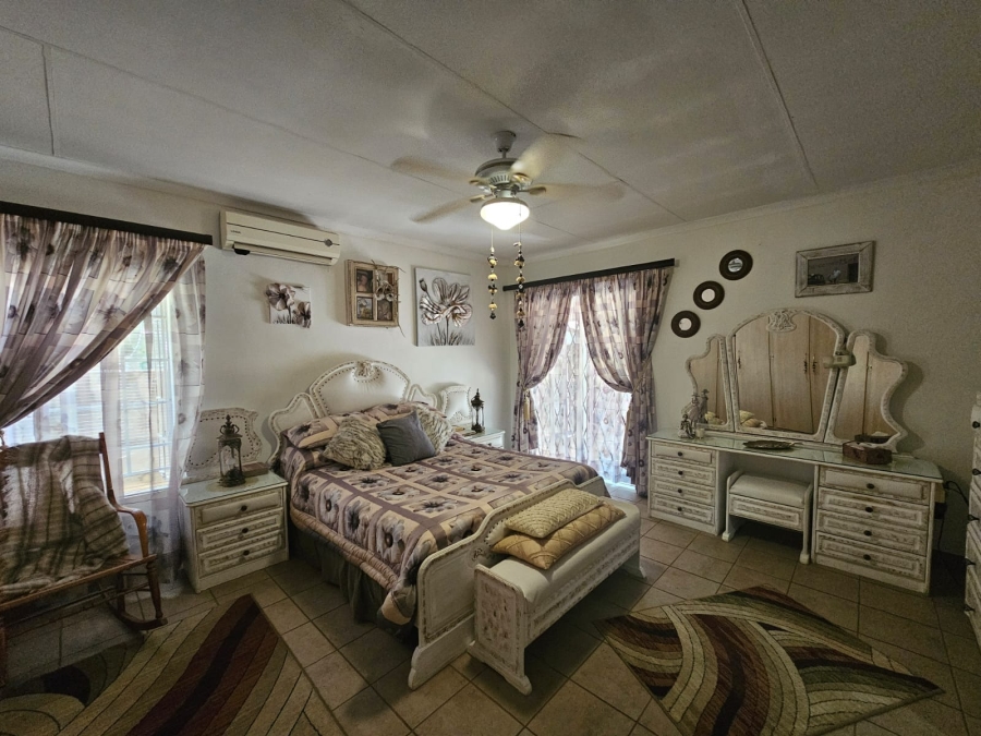 3 Bedroom Property for Sale in Oos Einde North West